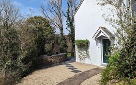 Romantic Secluded Hideaway Cottage In Cornwall